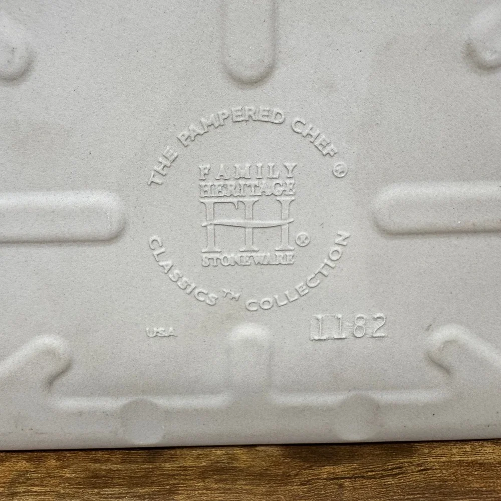 Pampered Chef Family Heritage Classics Small Stoneware Bar Pan 1182 USA Made